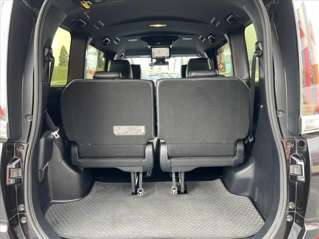 エスクァイア Gi 後期 禁煙 フリップダウンM 9インチナビ/Bluetooth バックカメラ セーフティセンス クルコン 両側電動スライドドア 合皮シート 快適温熱シート スマートキー LED 革巻きステア(21枚目)