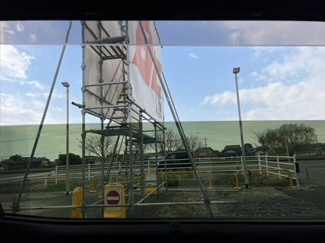 エスクァイア Gi 後期 禁煙 フリップダウンM 9インチナビ/Bluetooth バックカメラ セーフティセンス クルコン 両側電動スライドドア 合皮シート 快適温熱シート スマートキー LED 革巻きステア(23枚目)