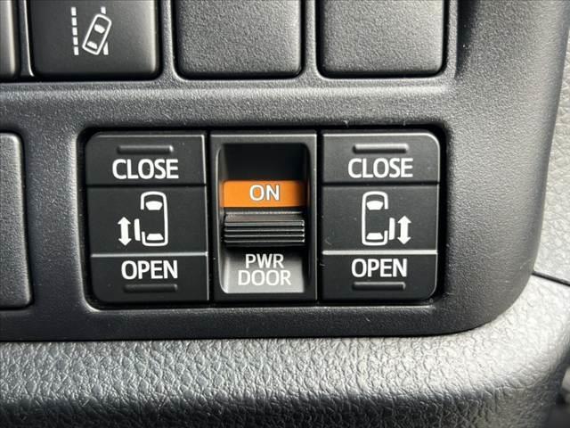 エスクァイア Gi 後期 禁煙 フリップダウンM 9インチナビ/Bluetooth バックカメラ セーフティセンス クルコン 両側電動スライドドア 合皮シート 快適温熱シート スマートキー LED 革巻きステア(31枚目)