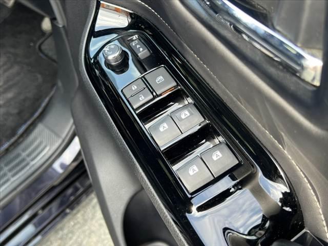 エスクァイア Gi 後期 禁煙 フリップダウンM 9インチナビ/Bluetooth バックカメラ セーフティセンス クルコン 両側電動スライドドア 合皮シート 快適温熱シート スマートキー LED 革巻きステア(34枚目)