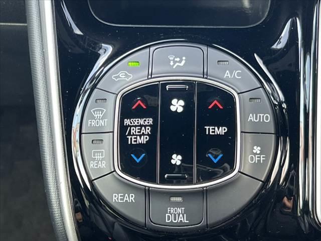 エスクァイア Gi 後期 禁煙 フリップダウンM 9インチナビ/Bluetooth バックカメラ セーフティセンス クルコン 両側電動スライドドア 合皮シート 快適温熱シート スマートキー LED 革巻きステア(40枚目)