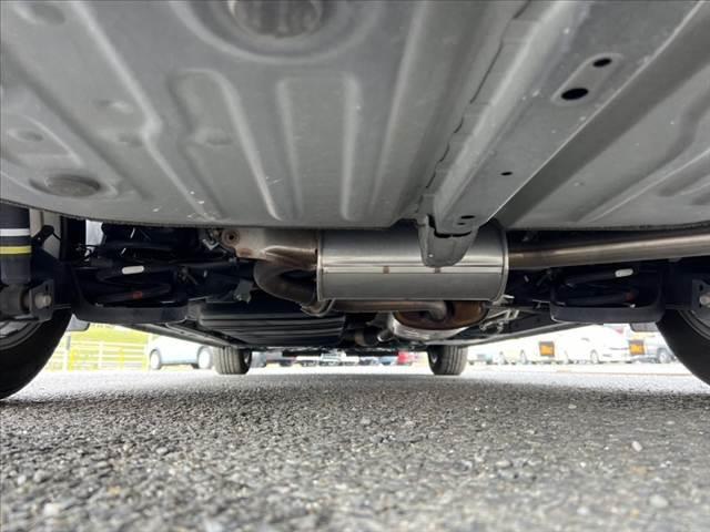 エスクァイア Gi 後期 禁煙 フリップダウンM 9インチナビ/Bluetooth バックカメラ セーフティセンス クルコン 両側電動スライドドア 合皮シート 快適温熱シート スマートキー LED 革巻きステア(61枚目)