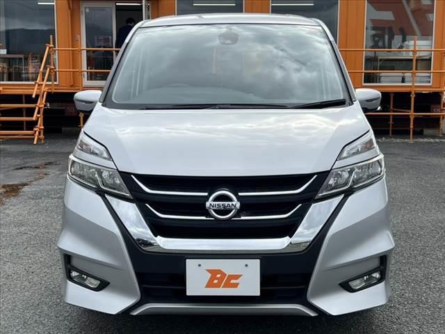 セレナ 　車検整備付　禁煙　純正フルセグナビ／Ｂｌｕｅｔｏｏｔｈ　Ｂカメラ　フリップダウンＭ　電動スライドドア　エマブレ　クルコン　電格ミラー　スマートキー　Ｐスタート　革巻きステア　アームレスト　サンシェード（9枚目）