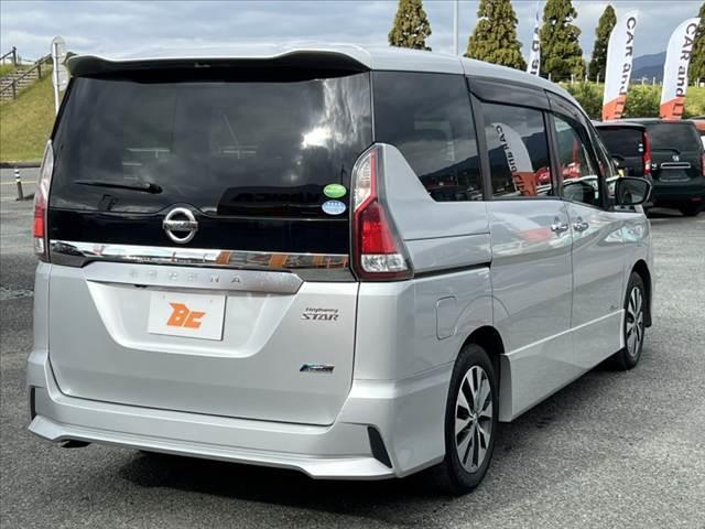 セレナ 　車検整備付　禁煙　純正フルセグナビ／Ｂｌｕｅｔｏｏｔｈ　Ｂカメラ　フリップダウンＭ　電動スライドドア　エマブレ　クルコン　電格ミラー　スマートキー　Ｐスタート　革巻きステア　アームレスト　サンシェード（13枚目）