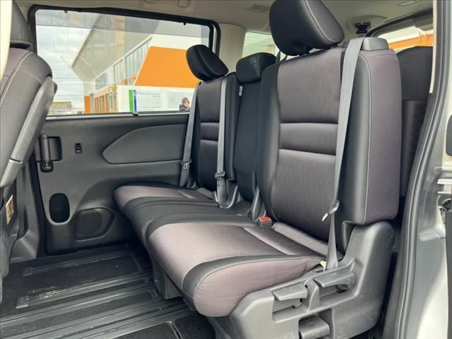 セレナ 　車検整備付　禁煙　純正フルセグナビ／Ｂｌｕｅｔｏｏｔｈ　Ｂカメラ　フリップダウンＭ　電動スライドドア　エマブレ　クルコン　電格ミラー　スマートキー　Ｐスタート　革巻きステア　アームレスト　サンシェード（19枚目）