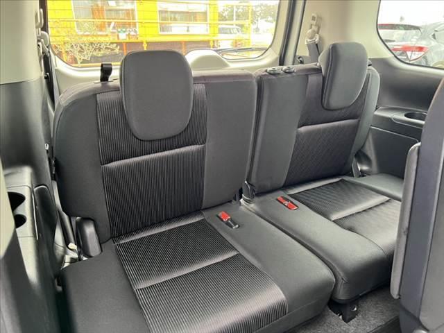 セレナ 　車検整備付　禁煙　純正フルセグナビ／Ｂｌｕｅｔｏｏｔｈ　Ｂカメラ　フリップダウンＭ　電動スライドドア　エマブレ　クルコン　電格ミラー　スマートキー　Ｐスタート　革巻きステア　アームレスト　サンシェード（22枚目）