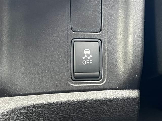 セレナ 　車検整備付　禁煙　純正フルセグナビ／Ｂｌｕｅｔｏｏｔｈ　Ｂカメラ　フリップダウンＭ　電動スライドドア　エマブレ　クルコン　電格ミラー　スマートキー　Ｐスタート　革巻きステア　アームレスト　サンシェード（36枚目）