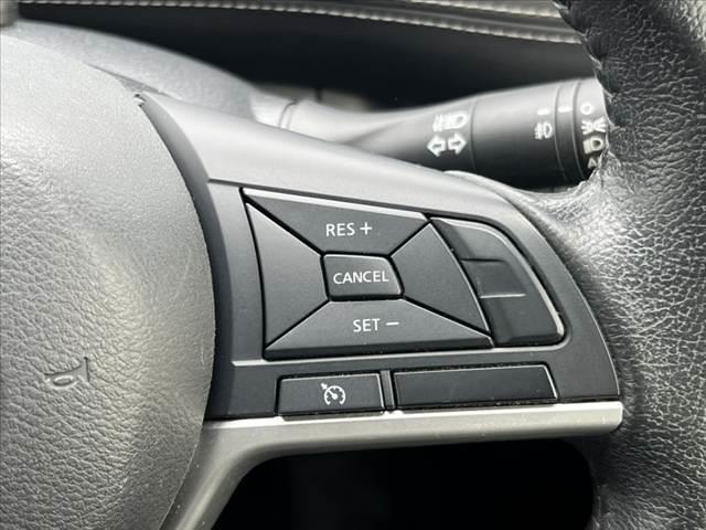 セレナ 　車検整備付　禁煙　純正フルセグナビ／Ｂｌｕｅｔｏｏｔｈ　Ｂカメラ　フリップダウンＭ　電動スライドドア　エマブレ　クルコン　電格ミラー　スマートキー　Ｐスタート　革巻きステア　アームレスト　サンシェード（40枚目）