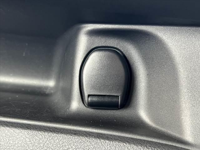 セレナ 　車検整備付　禁煙　純正フルセグナビ／Ｂｌｕｅｔｏｏｔｈ　Ｂカメラ　フリップダウンＭ　電動スライドドア　エマブレ　クルコン　電格ミラー　スマートキー　Ｐスタート　革巻きステア　アームレスト　サンシェード（44枚目）