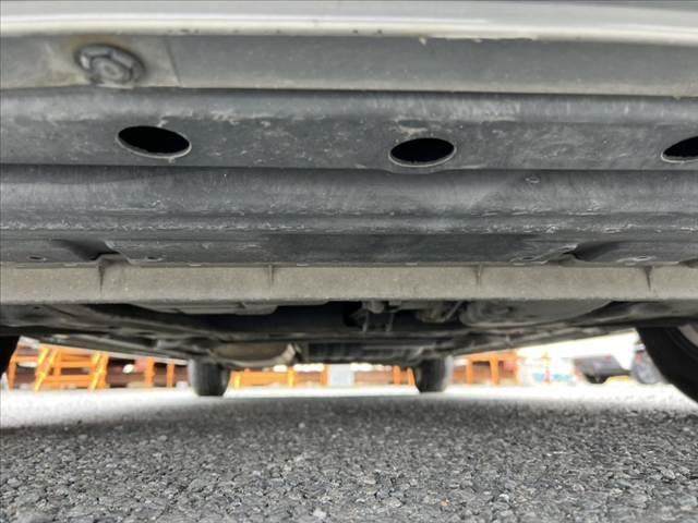 セレナ 　車検整備付　禁煙　純正フルセグナビ／Ｂｌｕｅｔｏｏｔｈ　Ｂカメラ　フリップダウンＭ　電動スライドドア　エマブレ　クルコン　電格ミラー　スマートキー　Ｐスタート　革巻きステア　アームレスト　サンシェード（59枚目）