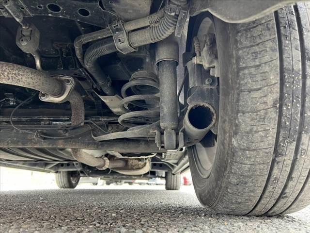 セレナ 　車検整備付　禁煙　純正フルセグナビ／Ｂｌｕｅｔｏｏｔｈ　Ｂカメラ　フリップダウンＭ　電動スライドドア　エマブレ　クルコン　電格ミラー　スマートキー　Ｐスタート　革巻きステア　アームレスト　サンシェード（62枚目）