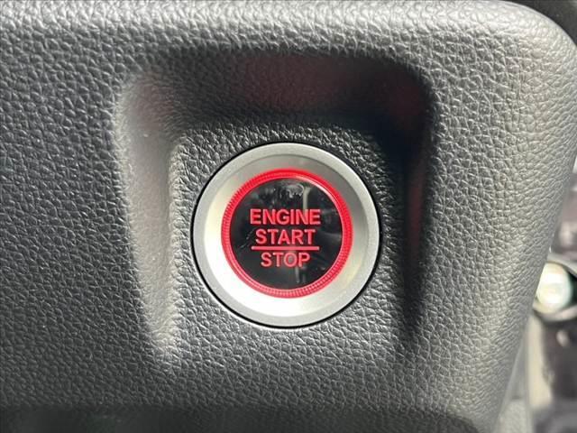 N-WGNカスタム L・ターボホンダセンシング 禁煙 リアワイドカメラ 衝突軽減ブレーキ 後方誤発進抑制 電動格納ミラー ステリモ レーダークルーズ 革巻きステア シートヒーター スマートキー Pスタート Aストップ LEDヘッド(28枚目)