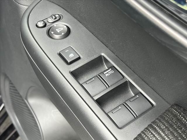 N-WGNカスタム L・ターボホンダセンシング 禁煙 リアワイドカメラ 衝突軽減ブレーキ 後方誤発進抑制 電動格納ミラー ステリモ レーダークルーズ 革巻きステア シートヒーター スマートキー Pスタート Aストップ LEDヘッド(29枚目)