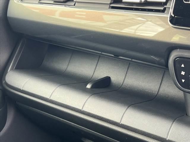 N-WGNカスタム L・ターボホンダセンシング 禁煙 リアワイドカメラ 衝突軽減ブレーキ 後方誤発進抑制 電動格納ミラー ステリモ レーダークルーズ 革巻きステア シートヒーター スマートキー Pスタート Aストップ LEDヘッド(34枚目)