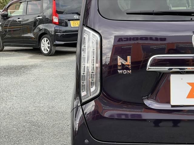 N-WGNカスタム L・ターボホンダセンシング 禁煙 リアワイドカメラ 衝突軽減ブレーキ 後方誤発進抑制 電動格納ミラー ステリモ レーダークルーズ 革巻きステア シートヒーター スマートキー Pスタート Aストップ LEDヘッド(46枚目)