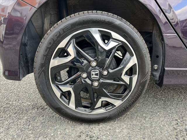 N-WGNカスタム L・ターボホンダセンシング 禁煙 リアワイドカメラ 衝突軽減ブレーキ 後方誤発進抑制 電動格納ミラー ステリモ レーダークルーズ 革巻きステア シートヒーター スマートキー Pスタート Aストップ LEDヘッド(51枚目)