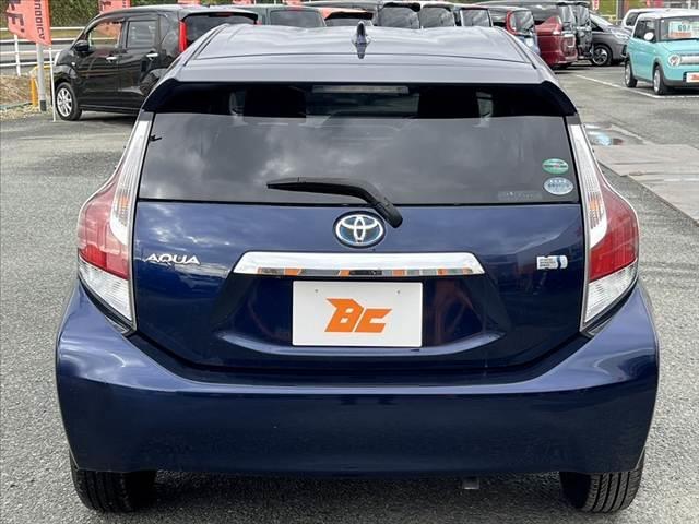 アクア Ｓスタイルブラック　中期　車検整備付　禁煙　ナビ／ＴＶ／Ｂｌｕｅｔｏｏｔｈ　Ｂモニター　セーフティセンス　シートヒーター　横滑り防止　電格ミラー　スマートキー　プッシュスタート　ＥＴＣ　車線逸脱（14枚目）