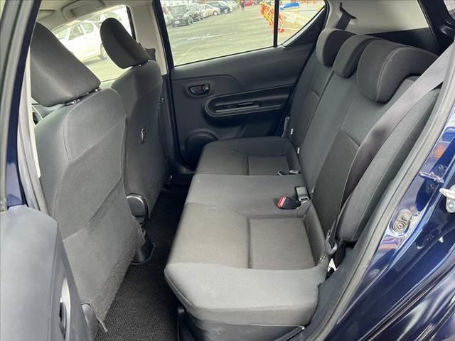 アクア Ｓスタイルブラック　中期　車検整備付　禁煙　ナビ／ＴＶ／Ｂｌｕｅｔｏｏｔｈ　Ｂモニター　セーフティセンス　シートヒーター　横滑り防止　電格ミラー　スマートキー　プッシュスタート　ＥＴＣ　車線逸脱（19枚目）