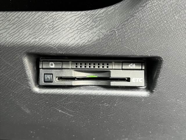 アクア Ｓスタイルブラック　中期　車検整備付　禁煙　ナビ／ＴＶ／Ｂｌｕｅｔｏｏｔｈ　Ｂモニター　セーフティセンス　シートヒーター　横滑り防止　電格ミラー　スマートキー　プッシュスタート　ＥＴＣ　車線逸脱（27枚目）