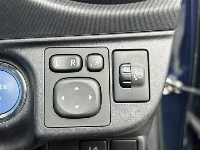 アクア Ｓスタイルブラック　中期　車検整備付　禁煙　ナビ／ＴＶ／Ｂｌｕｅｔｏｏｔｈ　Ｂモニター　セーフティセンス　シートヒーター　横滑り防止　電格ミラー　スマートキー　プッシュスタート　ＥＴＣ　車線逸脱（28枚目）