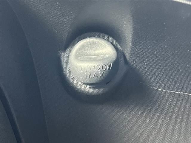 アクア Ｓスタイルブラック　中期　車検整備付　禁煙　ナビ／ＴＶ／Ｂｌｕｅｔｏｏｔｈ　Ｂモニター　セーフティセンス　シートヒーター　横滑り防止　電格ミラー　スマートキー　プッシュスタート　ＥＴＣ　車線逸脱（33枚目）