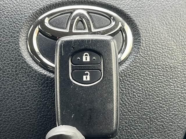 アクア Ｓスタイルブラック　中期　車検整備付　禁煙　ナビ／ＴＶ／Ｂｌｕｅｔｏｏｔｈ　Ｂモニター　セーフティセンス　シートヒーター　横滑り防止　電格ミラー　スマートキー　プッシュスタート　ＥＴＣ　車線逸脱（38枚目）