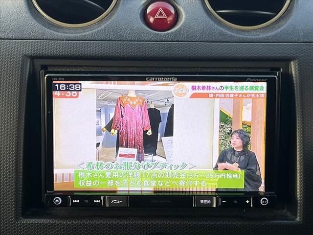 キックス ＲＸ　４ＷＤ　車検整備付　ターボ　社外ナビ／Ｂｌｕｅｔｏｏｔｈ／フルセグＴＶ／ＤＶＤ　ＥＴＣ　運転席シートヒーター　１５インチ純正アルミ　電動格納ミラー　フォグランプ　シートリフター　リモコンキー（6枚目）