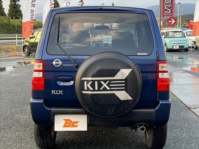 キックス ＲＸ　４ＷＤ　車検整備付　ターボ　社外ナビ／Ｂｌｕｅｔｏｏｔｈ／フルセグＴＶ／ＤＶＤ　ＥＴＣ　運転席シートヒーター　１５インチ純正アルミ　電動格納ミラー　フォグランプ　シートリフター　リモコンキー（14枚目）