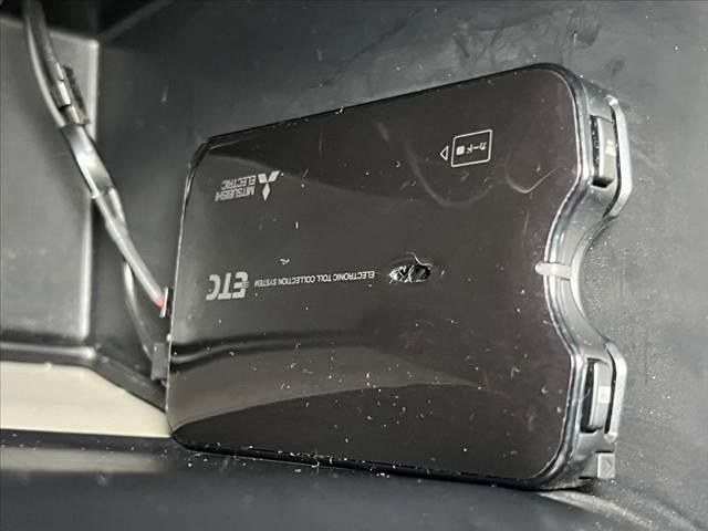 スペーシア Ｘ　社外ナビ／地デジ／ＤＶＤ　電スラ　Ｐスタート　スマートキー　アイドリングストップ　電格ミラー　シートリフター　アクセサリーソケット　ヘッドライトレベライザー　アームレスト（28枚目）