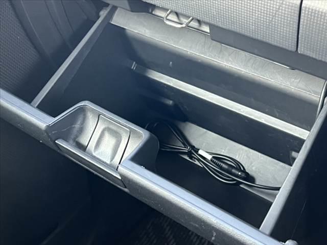 タント Ｇスペシャル　後期　車検整備付　禁煙　社外ナビ　片側電動スラ　フルセグＴＶ　Ｂｌｕｅｔｏｏｔｈ　ＡＢＳ　アイドリングストップ　プライバシーガラス　後席テーブル　電格ミラー　スマートキー　ハロゲンヘッドライト（30枚目）