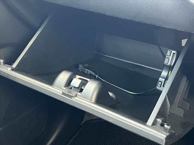 ワゴンR ハイブリッドFX 中期 禁煙 ナビ/TV/バックモニター セーフティサポート 車線逸脱 横滑り防止 シートヒーター プッシュスタート スマートキー 電格ミラー プライバシーガラス オートライト シガーソケット AAC(34枚目)