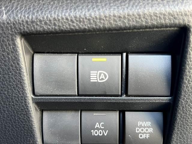 ノア 　モデリスタ　ディスプレイＡプラス　トヨタチームメイト　ブラインドスポットモニター　快適利便パッケージＨｉｇｈ　セーフティセンス　ＥＴＣ２．０　両電スラ　ＬＥＤヘッドライト　オットマン　シートヒーター（5枚目）