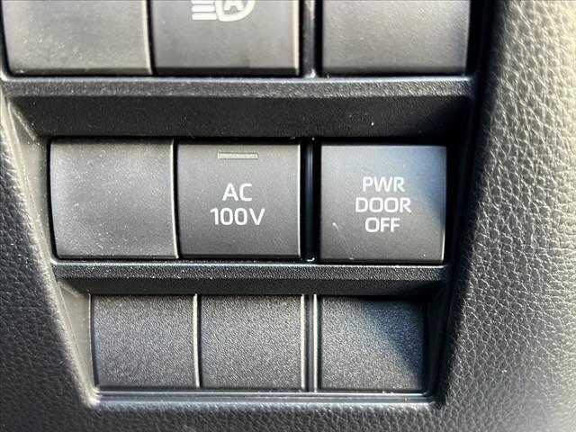 ノア 　モデリスタ　ディスプレイＡプラス　トヨタチームメイト　ブラインドスポットモニター　快適利便パッケージＨｉｇｈ　セーフティセンス　ＥＴＣ２．０　両電スラ　ＬＥＤヘッドライト　オットマン　シートヒーター（6枚目）