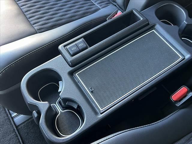 ノア 　モデリスタ　ディスプレイＡプラス　トヨタチームメイト　ブラインドスポットモニター　快適利便パッケージＨｉｇｈ　セーフティセンス　ＥＴＣ２．０　両電スラ　ＬＥＤヘッドライト　オットマン　シートヒーター（40枚目）