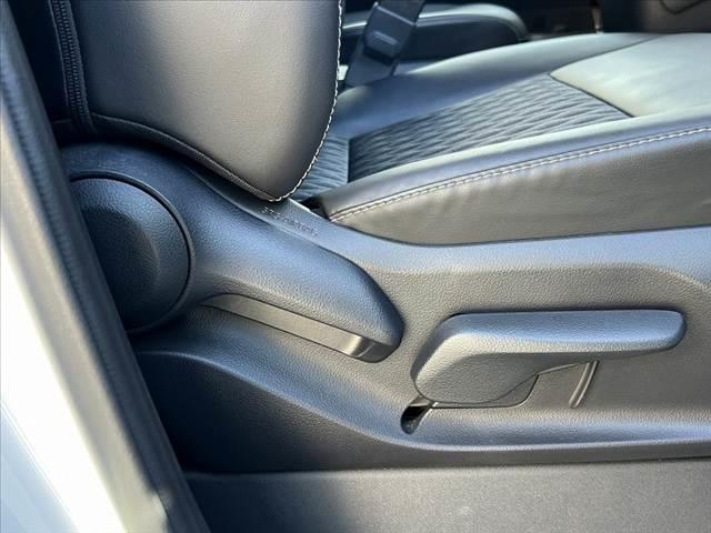 ノア 　モデリスタ　ディスプレイＡプラス　トヨタチームメイト　ブラインドスポットモニター　快適利便パッケージＨｉｇｈ　セーフティセンス　ＥＴＣ２．０　両電スラ　ＬＥＤヘッドライト　オットマン　シートヒーター（43枚目）