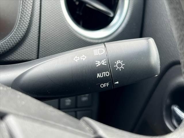 アルト Ｌリミテッド　禁煙　セーフティサポート　ＳＤナビ／地デジ／Ｂｌｕｅｔｏｏｔｈ　バックカメラ　前後ドラレコ　車線逸脱　オートライト　電格ミラー　横滑り防止　シートヒーター　ヘッドライトレベライザー　集中ドアロック（7枚目）