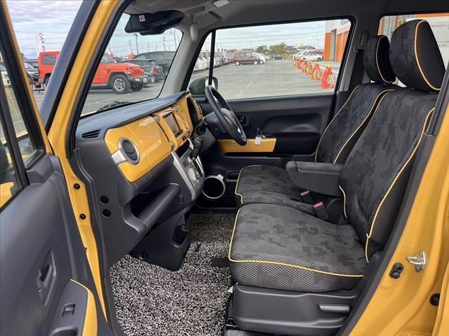 ハスラー 　後期　車検整備付　ツートン　社外ナビ　地デジ　デュアルカメラブレーキＳ　Ｂモニター　Ａストップ　ＨＩＤヘッドライト　Ａライト　スマートキー×２　Ｐスタート　シートヒーター　シートリフター　Ｐガラス（17枚目）