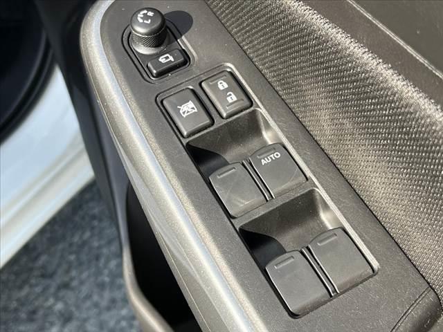 スイフト ハイブリッドＭＧ　後期　車検整備付　禁煙　ナビ　Ｂｌｕｅｔｏｏｔｈ　セーフティサポート　ドライブレコーダー　車線逸脱　横滑り防止　ブラインドスポットモニター　ハイビームアシスト　電格ミラー　スマートキー　Ｐスタート（28枚目）