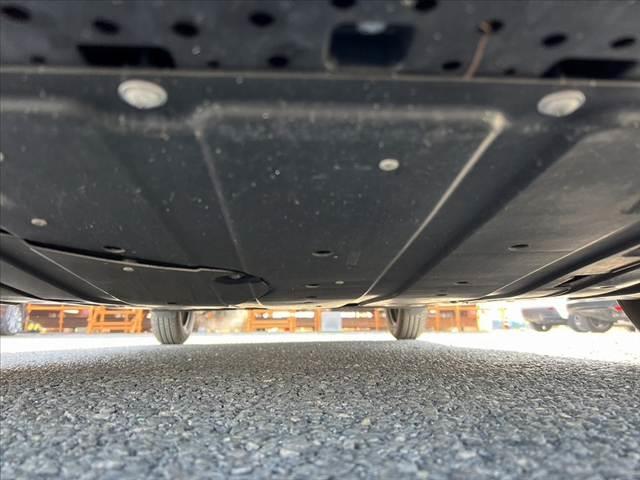 スイフト ハイブリッドＭＧ　後期　車検整備付　禁煙　ナビ　Ｂｌｕｅｔｏｏｔｈ　セーフティサポート　ドライブレコーダー　車線逸脱　横滑り防止　ブラインドスポットモニター　ハイビームアシスト　電格ミラー　スマートキー　Ｐスタート（55枚目）