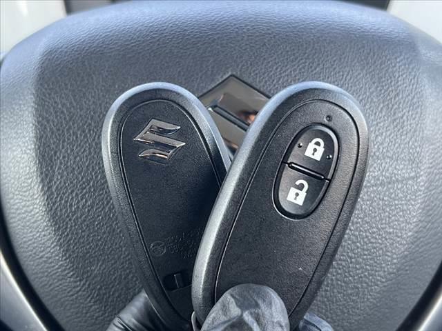 ハスラー G 車検整備付 禁煙 レーダーブレーキサポート シートヒーター アイドリングストップ 電格ミラー 横滑り防止 CDデッキ アームレスト ヘッドライトレベライザー プライバシーガラス バイザー ABS(32枚目)