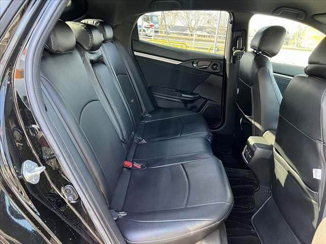 シビック ハッチバック　ホンダセンシング　車検整備付　ターボ　ホンダセンシング　社外ナビ／フルセグ／ＢＴ　ＬＥＤヘッドライト　スマートキー　Ｐスタート　ステリモ　ＥＴＣ　Ｂモニター　パドルシフト　Ａストップ　Ａライト　シートヒーター（18枚目）