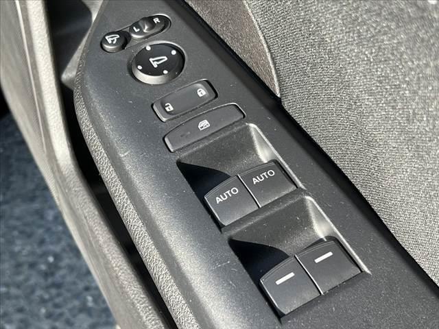 シビック ハッチバック　ホンダセンシング　車検整備付　ターボ　ホンダセンシング　社外ナビ／フルセグ／ＢＴ　ＬＥＤヘッドライト　スマートキー　Ｐスタート　ステリモ　ＥＴＣ　Ｂモニター　パドルシフト　Ａストップ　Ａライト　シートヒーター（33枚目）