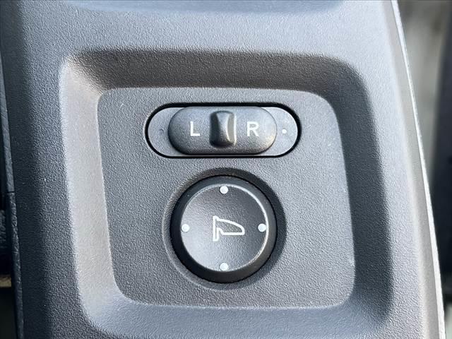 S660 α 後期 禁煙 クルコン Bモニター/センターディスプレイ LEDヘッドライト ETC 純正アルミ スマートキー シートヒーター 衝突軽減ブレーキ 誤発進抑制機能 横滑り防止 ハーフレザーシート マット(33枚目)