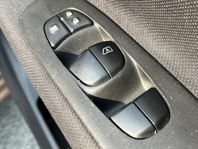 セレナ 20S 後期 禁煙 車検整備付 クルーズコントロール ディスプレイオーディオ バックカメラ オートライト 電格ミラー ドラレコ 横滑り防止 ミラーウィンカー ヘッドライトレベライザー シートリフター(29枚目)