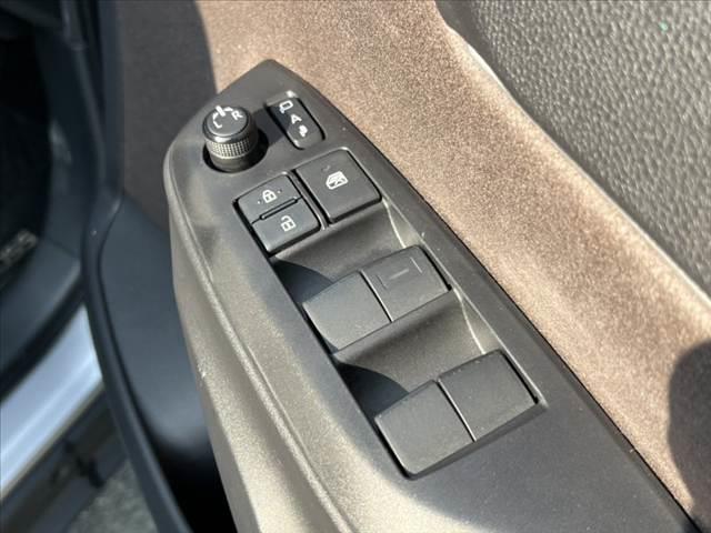 ヤリスクロス Z 車検整備付 8型DA パノラミックビューモニター ヘッドアップディスプレイ パワーバックドア Bluetooth ドライブレコーダー前後 セーフティセンス 横滑り防止 オートハイビーム(28枚目)