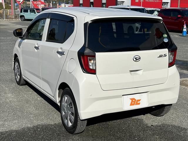 ミライース X SAIII 禁煙 車検整備付 アイドリングストップ コーナーセンサー ラジオ 横滑り防止 オートハイビーム プライバシーガラス 電格ミラー バニティーミラー セキュリティアラーム ヘッドライトレベライザー(15枚目)