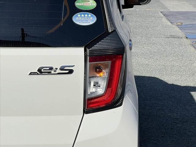 ミライース X SAIII 禁煙 車検整備付 アイドリングストップ コーナーセンサー ラジオ 横滑り防止 オートハイビーム プライバシーガラス 電格ミラー バニティーミラー セキュリティアラーム ヘッドライトレベライザー(40枚目)