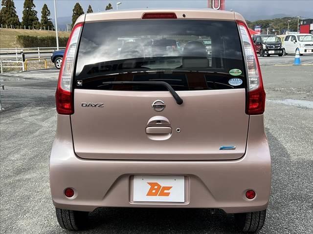 デイズ Ｘ　禁煙　車検整備付　アラウンドビューモニター　スマートキー　電格ミラー　アイドリングストップ　ミラーウィンカー　シートリフター　純正オーディオ／ＣＤ／ラジオ／ＡＵＸ　ベンチシート　アームレスト（14枚目）