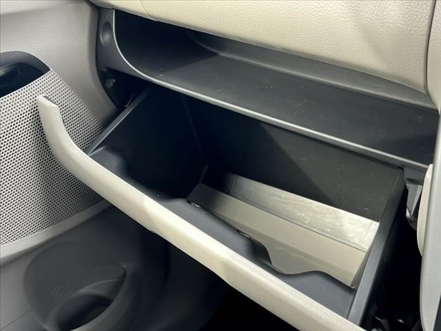 デイズ Ｘ　禁煙　車検整備付　アラウンドビューモニター　スマートキー　電格ミラー　アイドリングストップ　ミラーウィンカー　シートリフター　純正オーディオ／ＣＤ／ラジオ／ＡＵＸ　ベンチシート　アームレスト（33枚目）