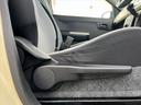 S 運転席シートヒーター オーディオ/CD/2スピーカー/ピラーアンテナ アクセサリーソケット ヘッドライトレベライザー 横滑り防止 アイドリングストップ 電動格納ミラー バニティミラー(26枚目)